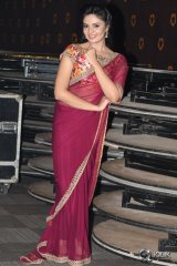 Sree Mukhi at Pelli Choopulu Movie Audio Launch